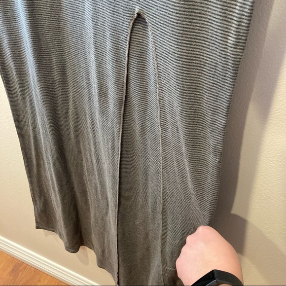 Splendid brand grey striped maxi dress, size small - Picture 7 of 8